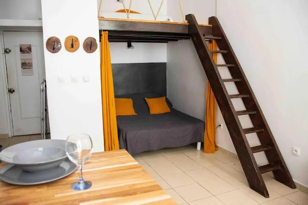 Appartement Tout Equipe Au Coeur Du Vieux Port Marseille contacts